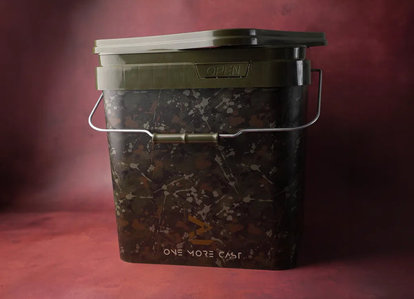 PB SPLASH CAMO кофа за стръв и захранка: 17л