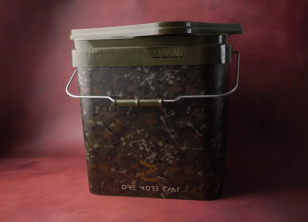 PB SPLASH CAMO кофа за стръв и захранка: 17л