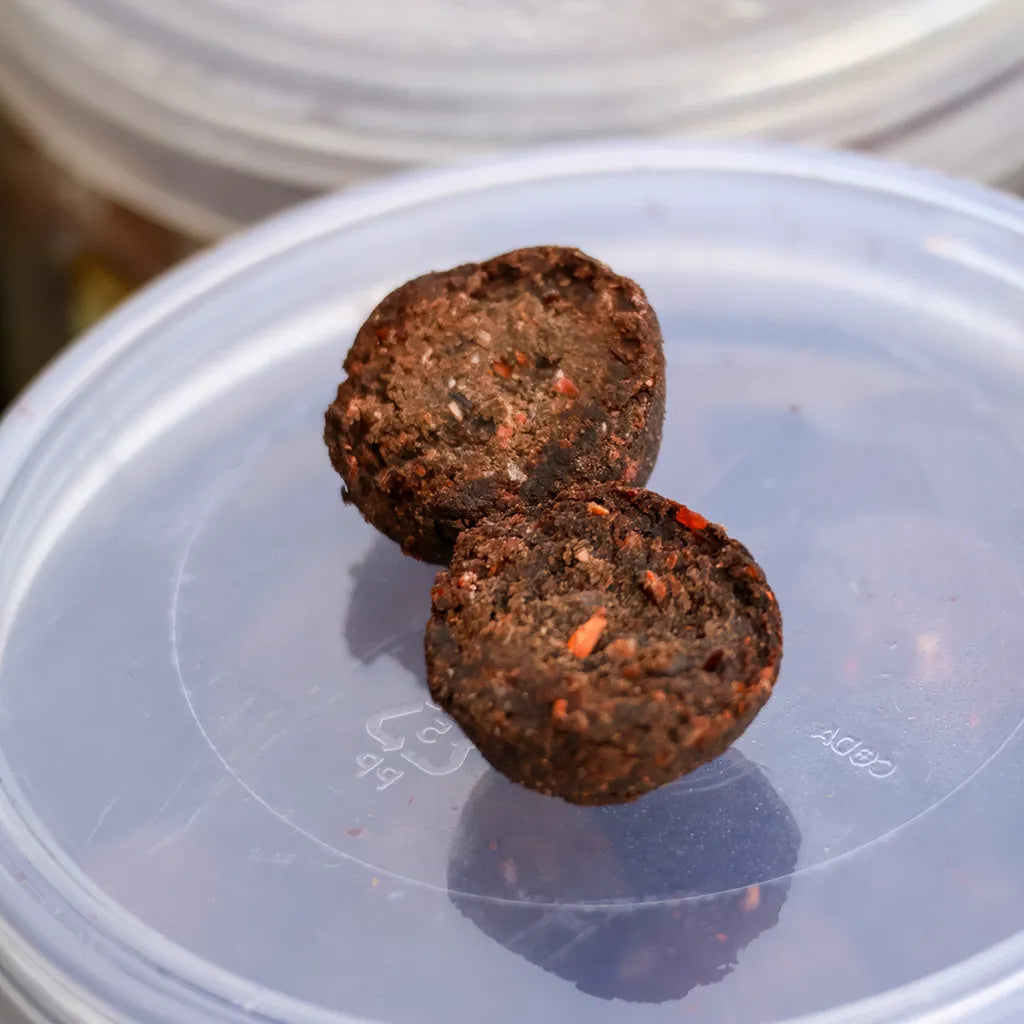 OMC Paella Boosted Cured Hardened Hookbaits: 15mm & 18mm