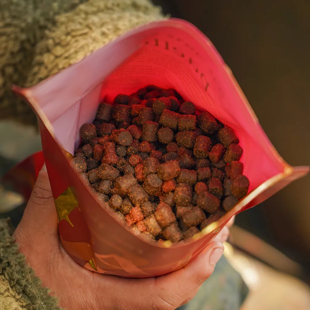 OMC Paella Pellet Mix: 6mm & 8mm: 1kg bag
