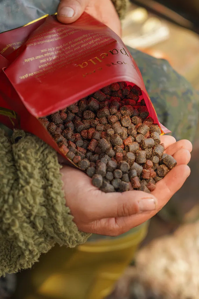 OMC Paella Pellet Mix: 6mm & 8mm: 1kg bag