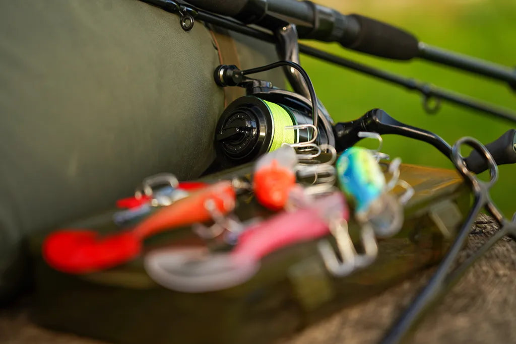 OMC FC Spin Combo: 7'2" Lure Rod, 3000 size Reel Loaded with 20lb braid - Casting Weight 15-40g